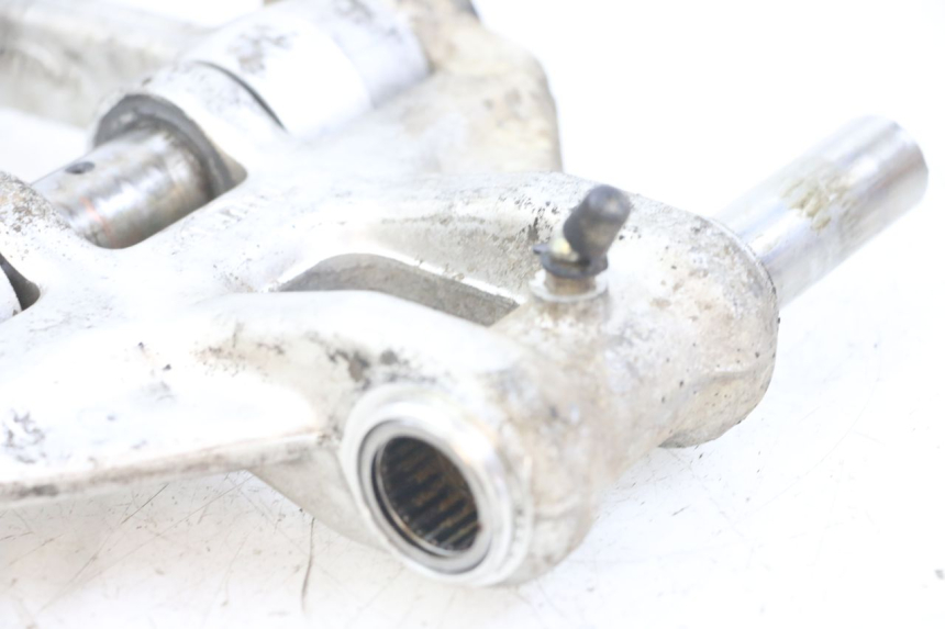 photo de BIELLETTE AMORTISSEUR TRIUMPH SPEED TRIPLE T301 900 (1994 - 1996) - Zoom composants