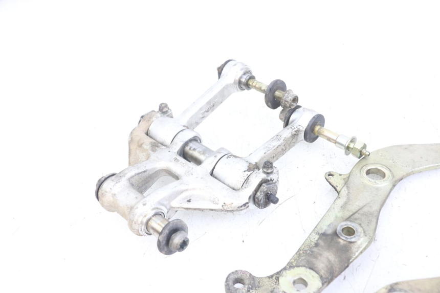 photo de BIELLETTE AMORTISSEUR TRIUMPH SPEED TRIPLE T301 900 (1994 - 1996) - Focus structure