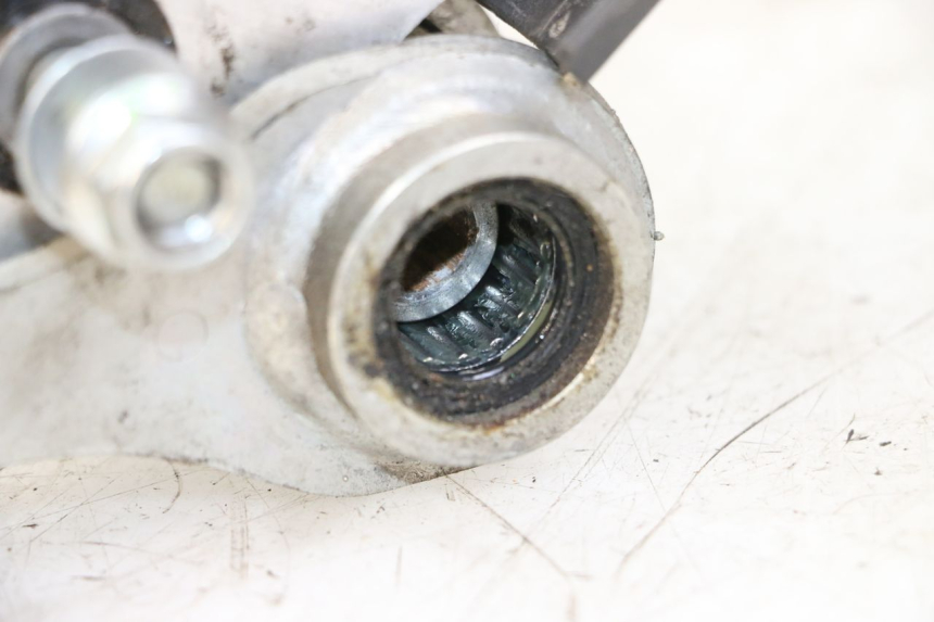 photo de BIELLETTE AMORTISSEUR YAMAHA TRACER 7 700 (2020 - 2024) - Détail de la pièce