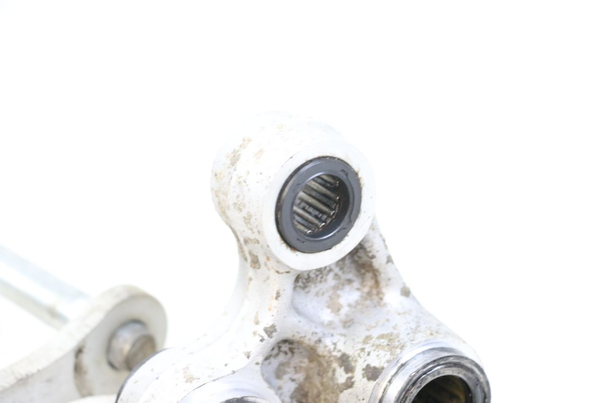 photo de BIELLETTE AMORTISSEUR HYOSUNG XRX 125 (2000 - 2008) - Gros plan technique