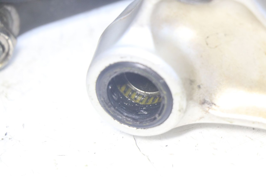 photo de BIELLETTE AMORTISSEUR YAMAHA XT X 660 (2004 - 2016) - Zoom composants