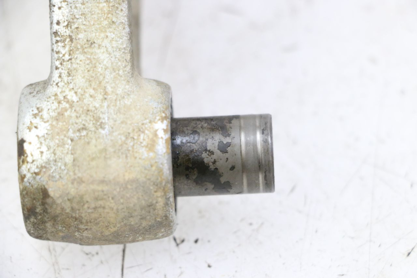 photo de BIELLETTE AMORTISSEUR YAMAHA TTR 125 (2000 - 2020) - Vue d’ensemble