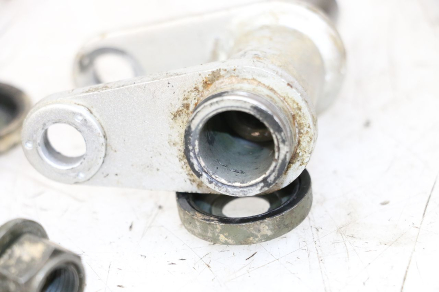 photo de BIELLETTE AMORTISSEUR YAMAHA TTR 125 (2000 - 2020) - Marquages et références