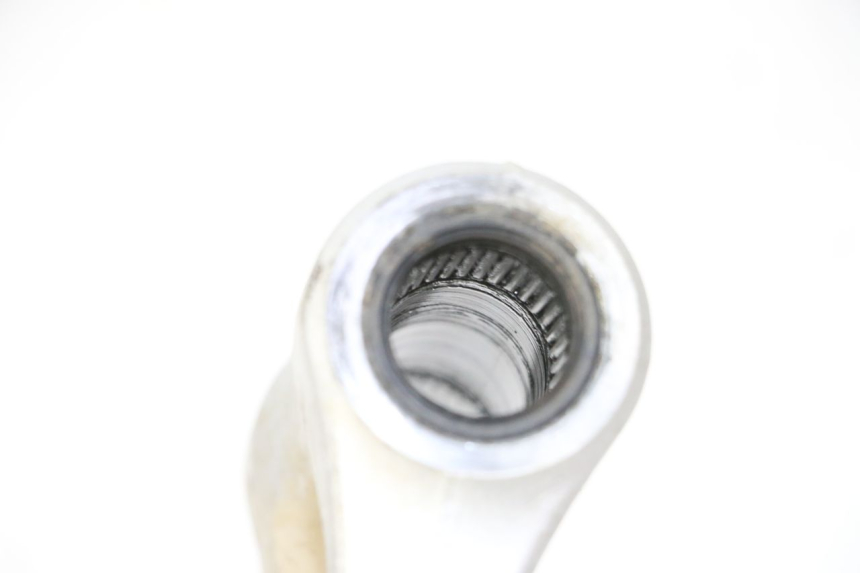 photo de BIELLETTE AMORTISSEUR YAMAHA YZ-F YZF 250 (2014 - 2018) - Gros plan technique