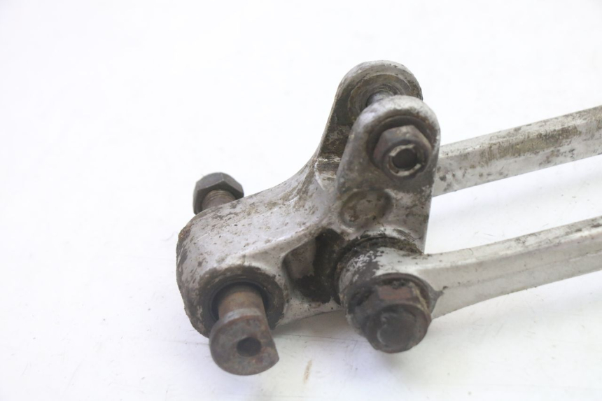 photo de BIELLETTE AMORTISSEUR YAMAHA YZ 125 (1998 - 2005) - Détail de la pièce