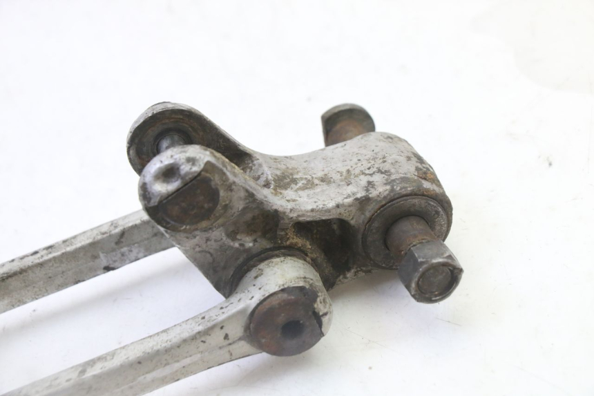 photo de BIELLETTE AMORTISSEUR YAMAHA YZ 125 (1998 - 2005) - Vue d’ensemble