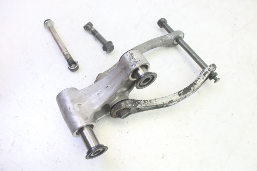 photo de BIELLETTE AMORTISSEUR KAWASAKI ZR 7 750 (1999 - 2004) - Points de fixation