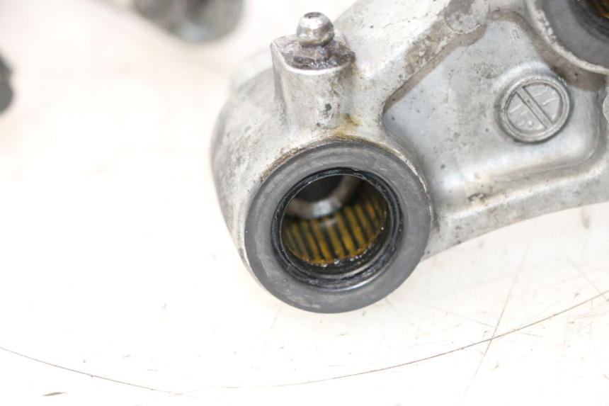 photo de BIELLETTE AMORTISSEUR KAWASAKI ZZR 600 (1995 - 2004) - État de surface