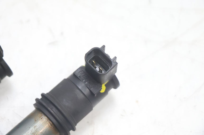 photo de BOBINE SUZUKI BURGMAN EXECUTIVE ABS 650 (2006 - 2012) - Autre angle de vue