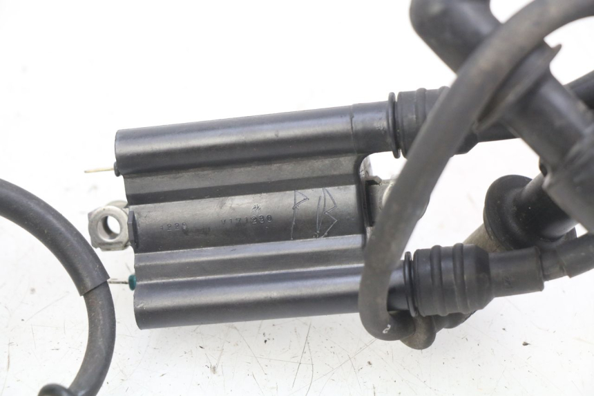 photo de BOBINE HONDA CB R 1000 (2018 - 2023) - Autre angle de vue