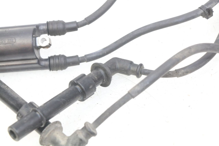 photo de BOBINE HONDA CB R 1000 (2018 - 2023) - Points de fixation