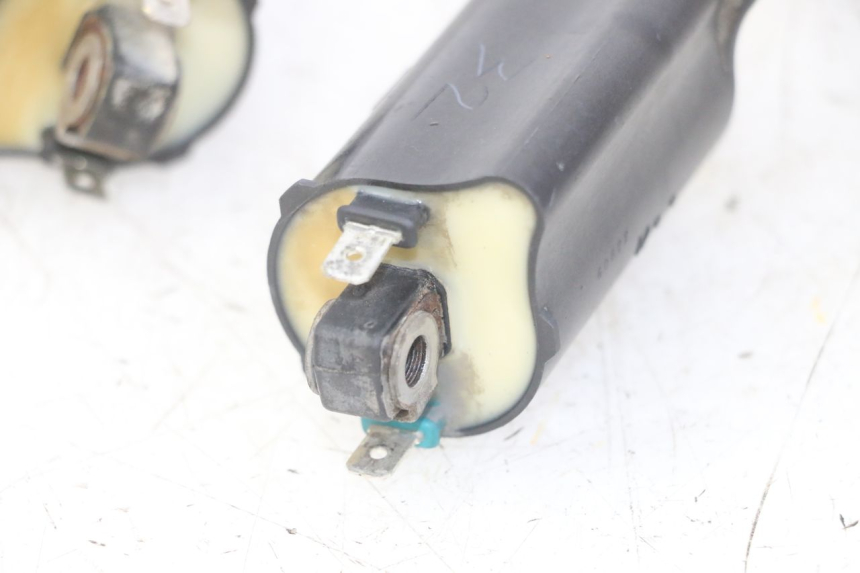 photo de BOBINE HONDA CBF 500 (2004 - 2007) - Points de fixation