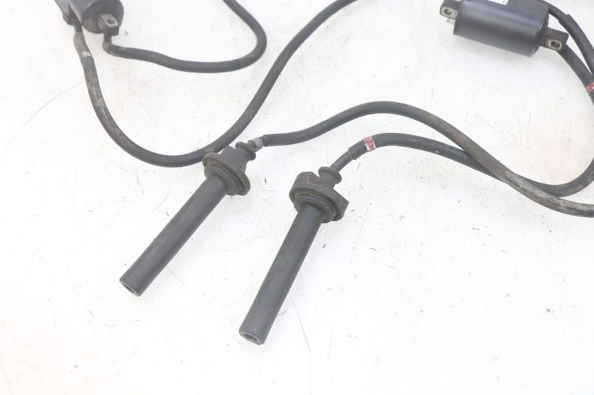 photo de BOBINE YAMAHA FJR ABS 1300 (2006 - 2012) - Points de fixation