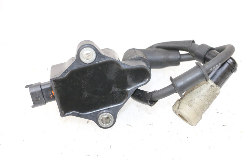 photo de BOBINE PIAGGIO MP3 HPE 300 (2019 - 2026) - Gros plan technique