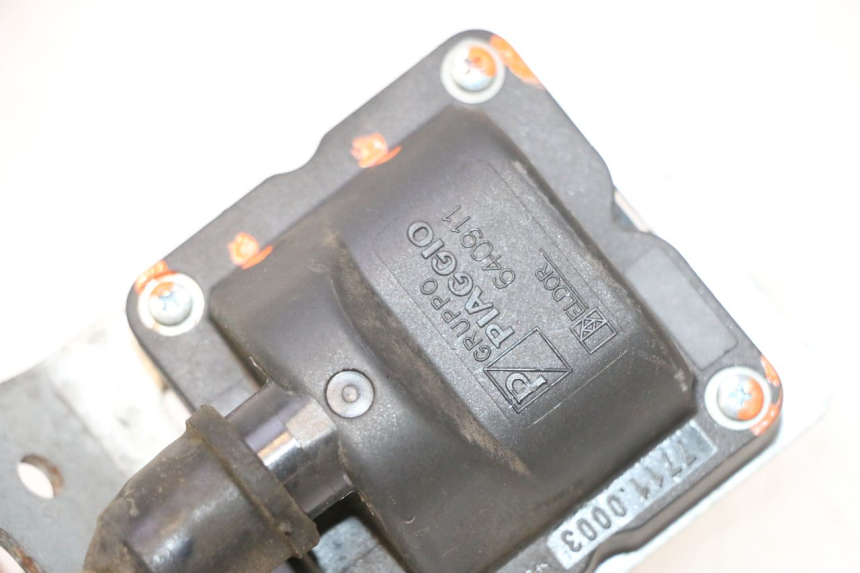 photo de BOBINE PIAGGIO MP3 LT 400 (2007 - 2012) - Points de fixation