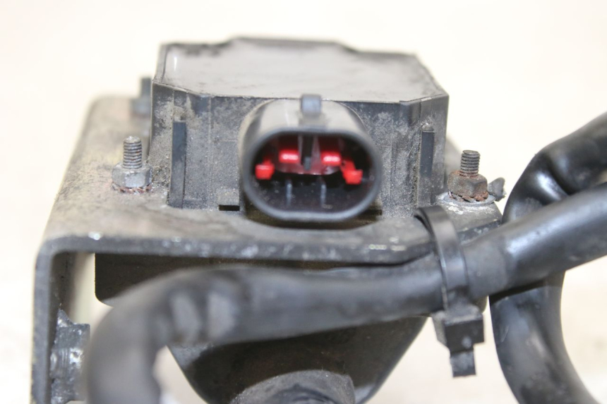 photo de BOBINE PIAGGIO MP3 RL 250 (2006 - 2010) - Gros plan technique