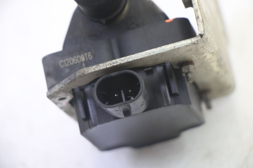 photo de BOBINE PIAGGIO MP3 RL 250 (2006 - 2010) - Points de fixation