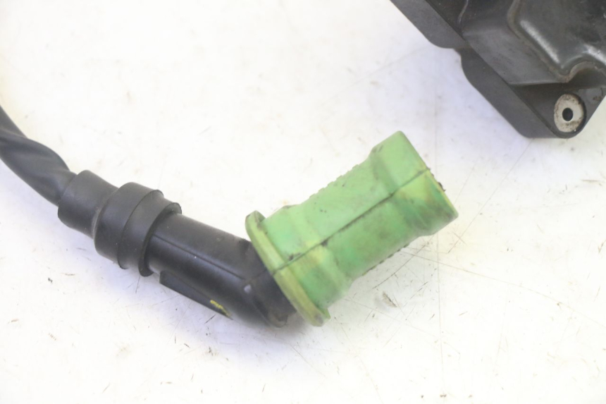 photo de BOBINE PIAGGIO MP3 RL 250 (2006 - 2010) - Gros plan technique