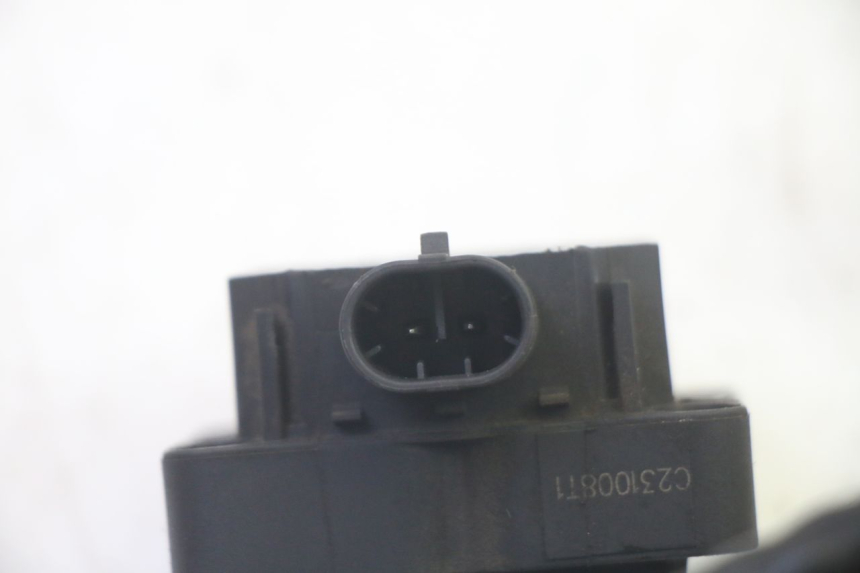 photo de BOBINE PIAGGIO MP3 RL 250 (2006 - 2010) - Points de fixation