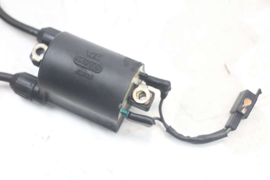 photo de BOBINE HONDA NTV DEAUVILLE 650 (1998 - 2001) - Gros plan technique