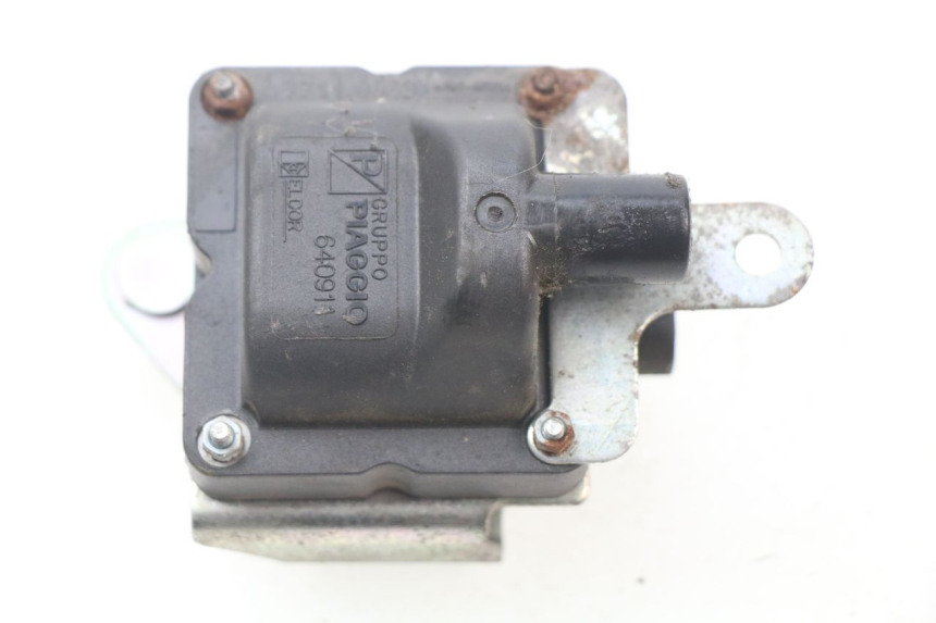 photo de BOBINE PIAGGIO VESPA GTS IE ABS 300 (2016 - 2018) - Gros plan technique