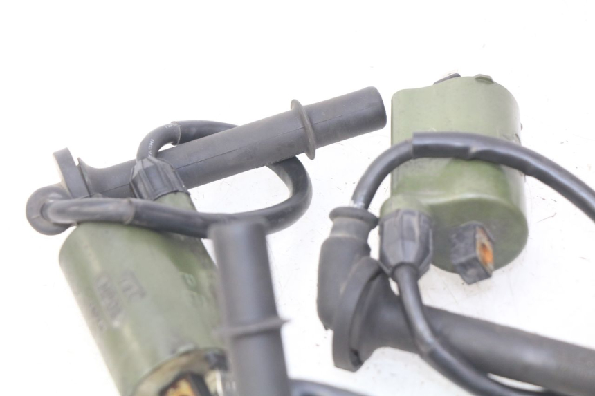 photo de BOBINE HONDA VFR FI RC46 800 (1998 - 2001) - Points de fixation