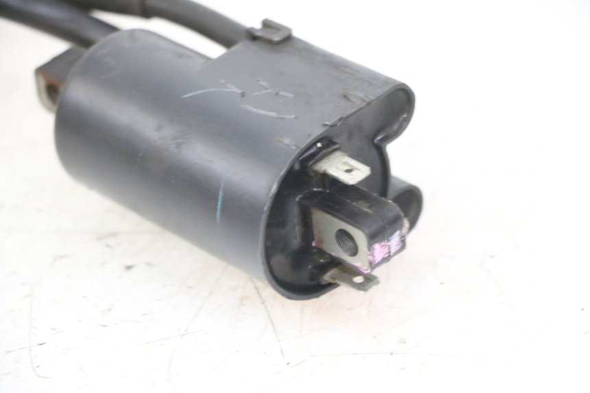 photo de BOBINE YAMAHA FZS FAZER 600 (2001 - 2003) - Points de fixation