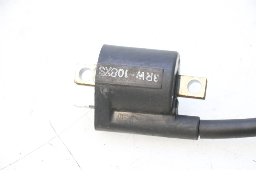 photo de BOBINE YAMAHA YP MAJESTY 125 (1998 - 2001) - Points de fixation