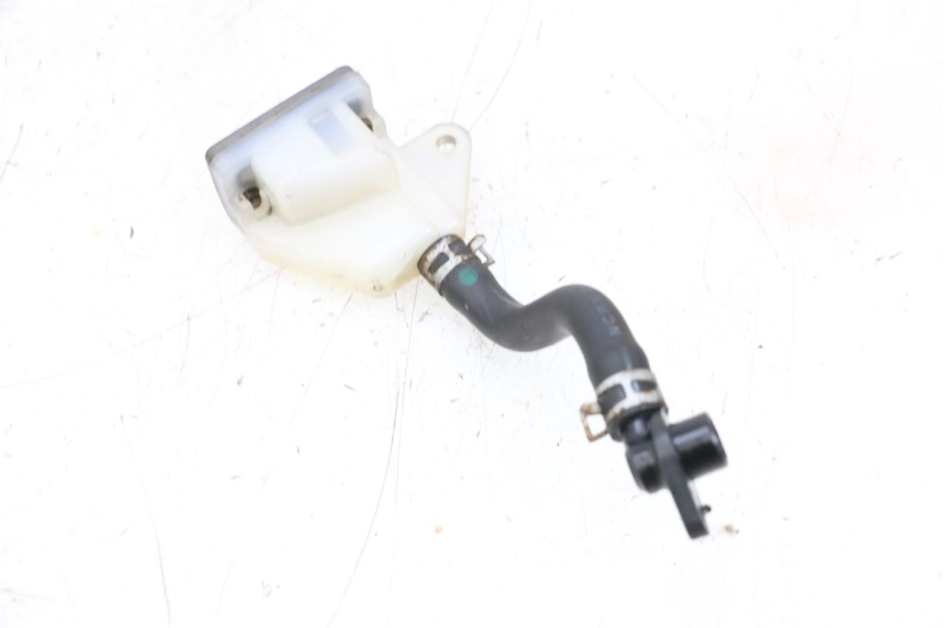 photo de BOCAL LIQUIDE FREIN SUZUKI GSXR GSX-R 1000 (2003 - 2004) - Zoom état d’usage