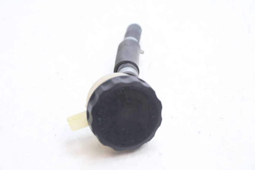 photo de BOCAL LIQUIDE FREIN KAWASAKI ZX-6R ZX6R 600 (2000 - 2002) - Vue d’ensemble
