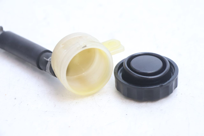 photo de BOCAL LIQUIDE FREIN KAWASAKI ZX-6R ZX6R 600 (2000 - 2002) - Points de fixation