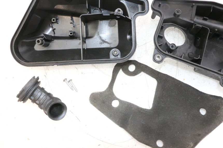 photo de BOITE A AIR MBK BOOSTER SPIRIT NAKED 50 (2004 - 2017) - Détails caractéristiques