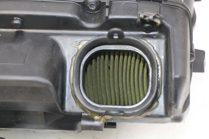 photo de BOITE A AIR HONDA CB R 1000 (2018 - 2023) - Marquages et références