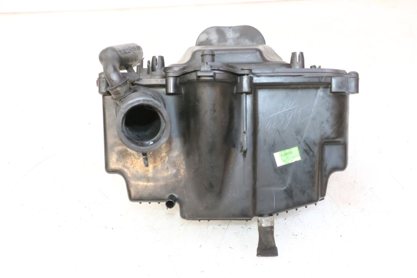 photo de BOITE A AIR HONDA CBF 125 (2009 - 2015) - Gros plan technique