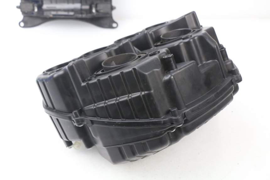 photo de BOITE A AIR HONDA CBR RR FIREBLADE 1000 (2006 - 2007) - Zoom état d’usage