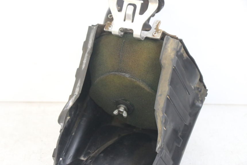 photo de BOITE A AIR HONDA CRF 250 (2010 - 2013) - Gros plan technique