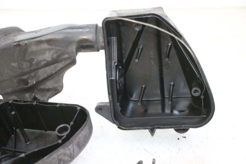 photo de BOITE A AIR PEUGEOT ELYSTAR 50 (2002 - 2014) - État de surface