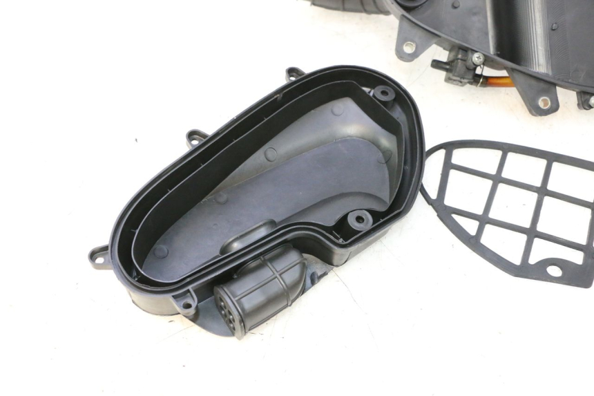 photo de BOITE A AIR JM MOTORS EVOLIS 4T 50 (2018 - 2022) - État de surface