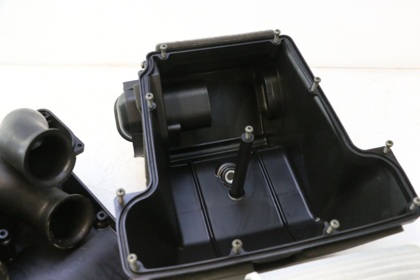 photo de BOITE A AIR YAMAHA FJR 1300 (2001 - 2005) - Détails caractéristiques