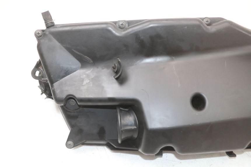 photo de BOITE A AIR HONDA FJS SILVER WING SILVERWING 400 (2005 - 2008) - Zoom état d’usage