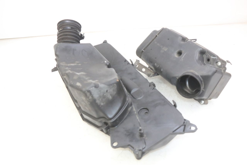 photo de BOITE A AIR HONDA FJS SILVERWING SILVER WING 400 (2009 - 2016) - Autre angle de vue