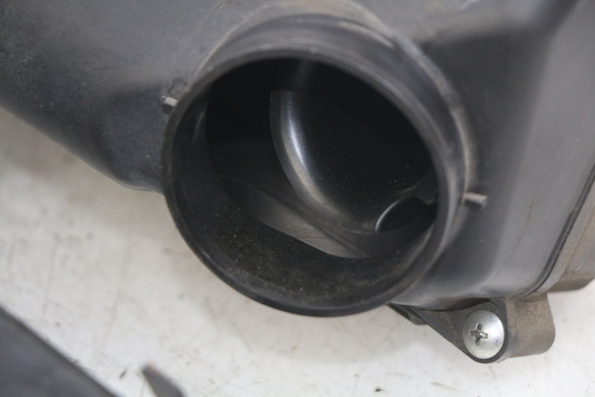 photo de BOITE A AIR HONDA FJS SILVERWING SILVER WING 400 (2009 - 2016) - Gros plan technique