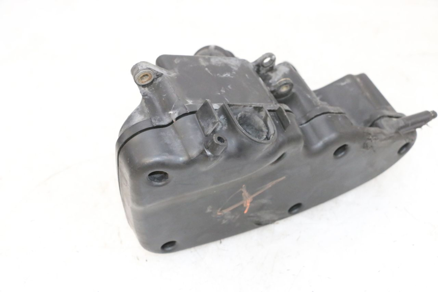 photo de BOITE A AIR PIAGGIO FLY 4T 50 (2013 - 2017) - Gros plan technique