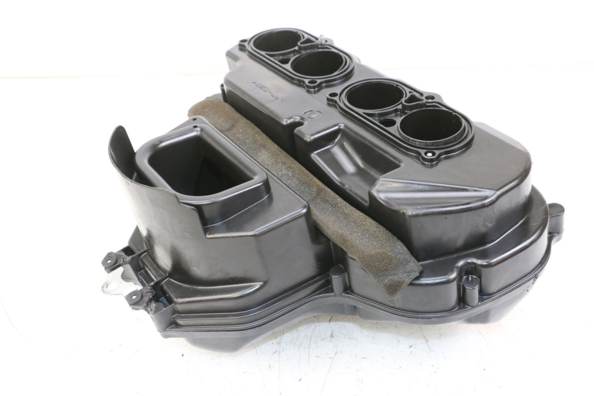 photo de BOITE A AIR YAMAHA FZ1 FAZER 1000 (2007 - 2009) - Gros plan technique