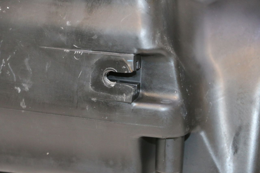 photo de BOITE A AIR SUZUKI GSF N BANDIT 1200 (2001 - 2005) - Zoom état d’usage