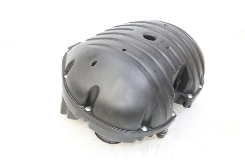 photo de BOITE A AIR SUZUKI GSR 750 (2011 - 2017) - Points de fixation