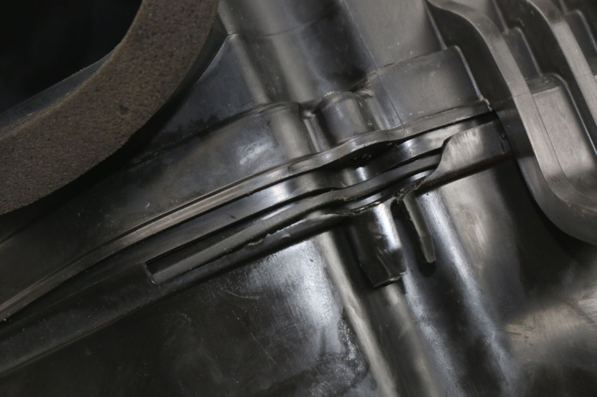 photo de BOITE A AIR SUZUKI GSX-R GSXR 600 (2001 - 2003) - Zoom état d’usage