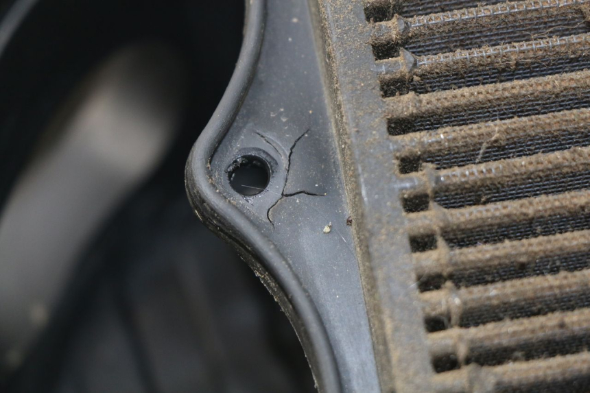 photo de BOITE A AIR SUZUKI GSX-R GSXR 600 (2001 - 2003) - Gros plan technique