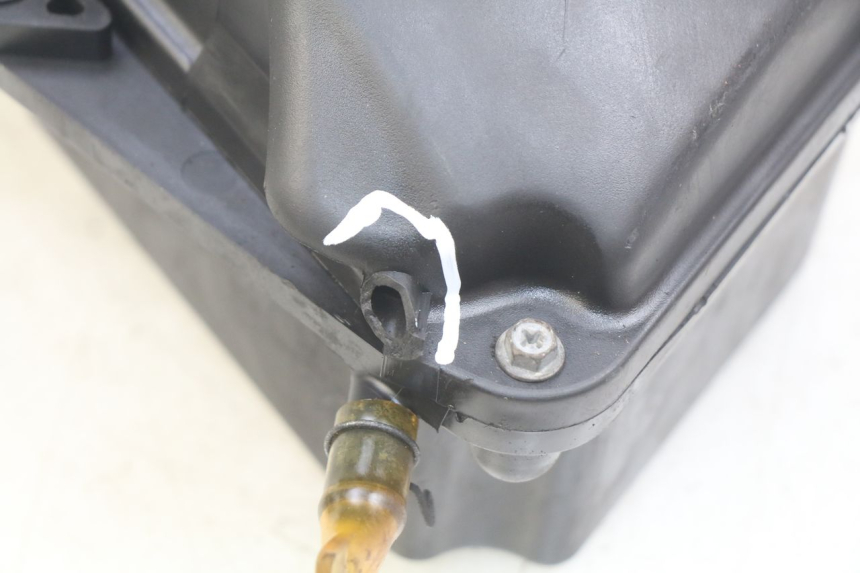 photo de BOITE A AIR YAMAHA HW XENTER 125 (2011 - 2017) - Détail de la pièce