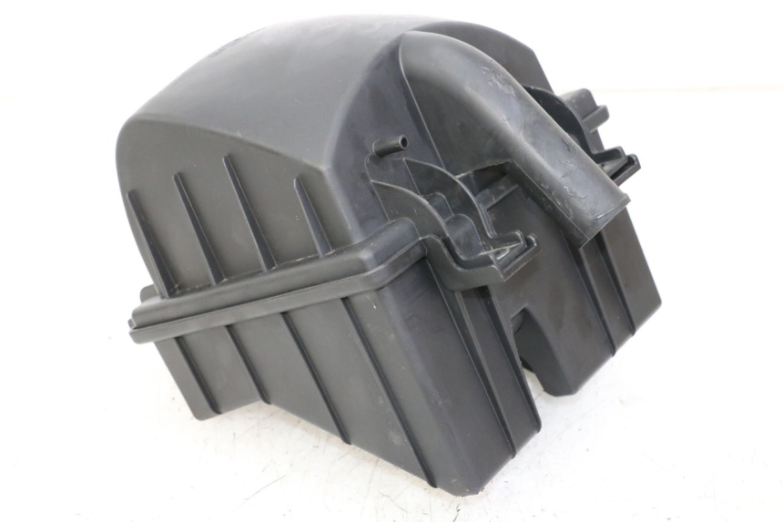 photo de BOITE A AIR PEUGEOT SATELIS COMPRESSOR K15 125 (2006 - 2009) - Gros plan technique